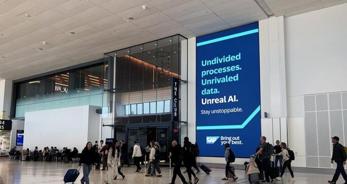 舊金山機場廣告